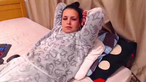 jessiestar3 online show from 04/14/26, 11:55