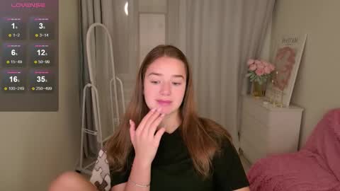 Jessi online show from 11/04/25, 01:43