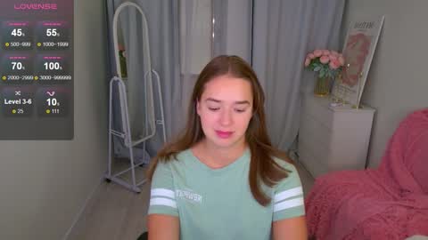 Jessi online show from 11/18/25, 02:43