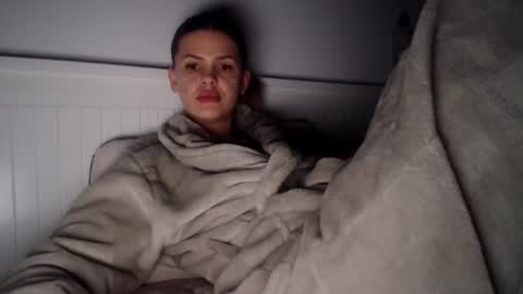 jessieryan online show from 01/28/25, 05:22