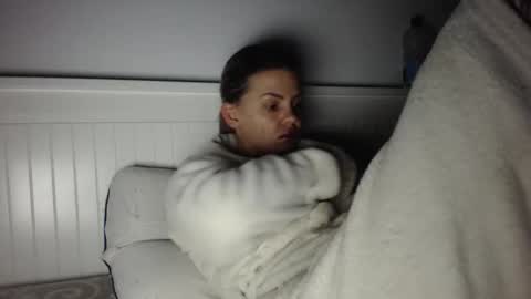 jessieryan online show from 12/02/25, 04:29