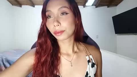 Jessica online show from 09/26/25, 10:47
