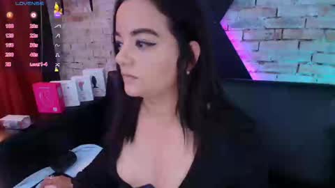 jessy_capelli online show from 10/31/25, 07:37