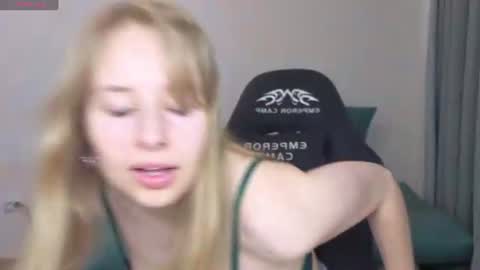 Snapshot of jessy_comely chatting on 07/13/26, 02:31 Jessy online show from 07/13/26, 02:31