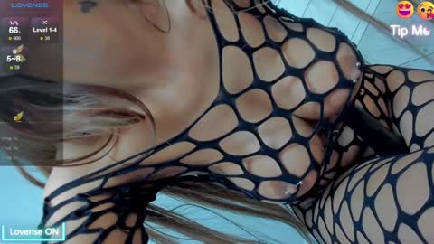 Snapshot of jessy_cruz chatting on 12/05/24, 08:22 Jessy online show from 12/05/24, 08:22