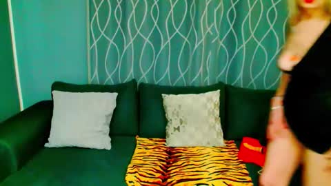Snapshot of jessy_curt chatting on 02/17/26, 06:32 jessy curt online show from 02/17/26, 06:32