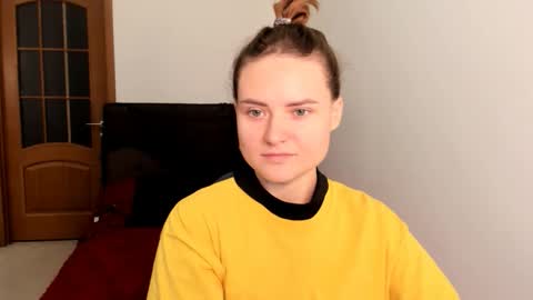 Polina online show from 11/16/25, 10:43