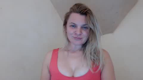 Snapshot of jessyangels chatting on 03/31/26, 03:01 jessyangels online show from 03/31/26, 03:01