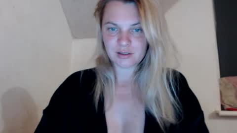 Snapshot of jessyangels chatting on 06/04/26, 07:42 jessyangels online show from 06/04/26, 07:42