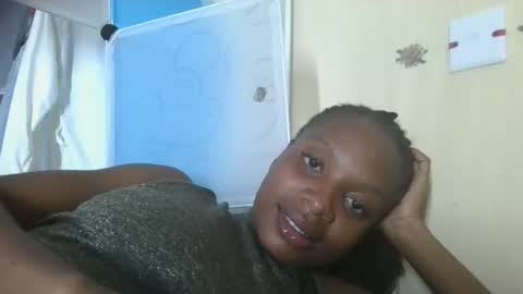 Snapshot of jessybabie chatting on 11/17/25, 04:35 jessybabie online show from 11/17/25, 04:35