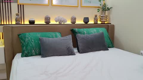 Snapshot of jessykah chatting on 12/07/24, 01:40 Francesca online show from 12/07/24, 01:40