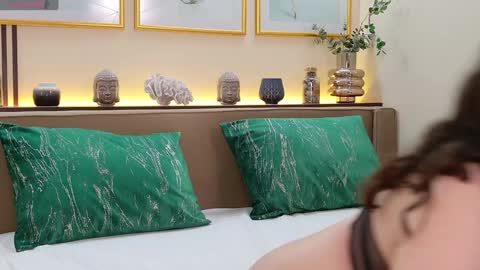 Snapshot of jessykah chatting on 12/28/24, 07:33 Francesca online show from 12/28/24, 07:33