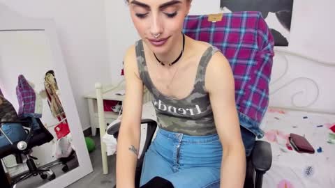 Jessy online show from 03/12/25, 02:23