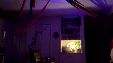 Snapshot of jettandmaia chatting on 10/28/25, 02:26 jettandmaia online show from 10/28/25, 02:26