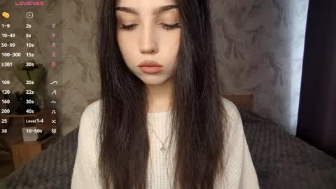 I am Gina ntmu Lets hit 10 Thumbs Up together online show from 04/04/26, 09:29