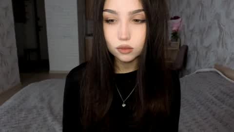 I am Gina ntmu Lets hit 10 Thumbs Up together online show from 05/13/26, 08:55