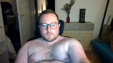 jeuneloup92 online show from 12/02/25, 04:57