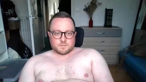 jeuneloup92 online show from 02/18/26, 04:58