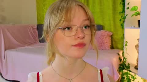 Gwen online show from 04/01/26, 06:38