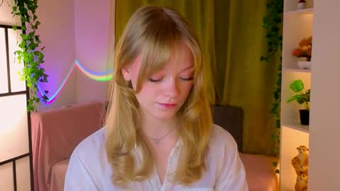 Gwen online show from 04/11/26, 08:13