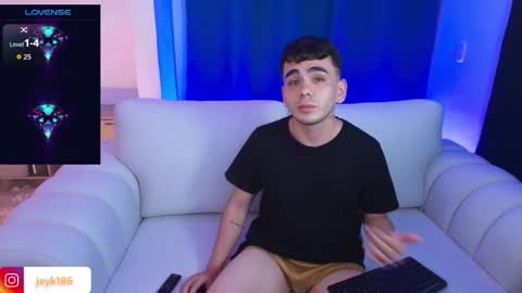 jey keler online show from 10/23/25, 02:44