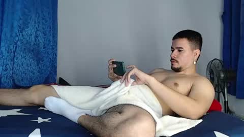 Snapshot of jeycob_happy97 chatting on 06/27/26, 12:22 Juan David online show from 06/27/26, 12:22