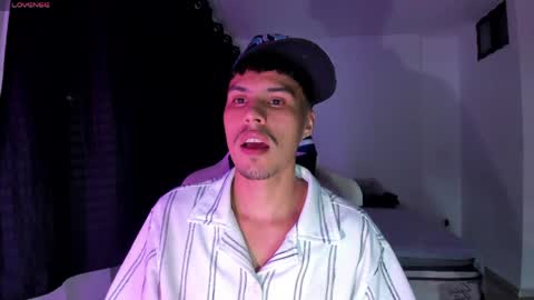 Snapshot of jeyden_camilo chatting on 06/06/26, 01:00 Jeyden Camilo online show from 06/06/26, 01:00