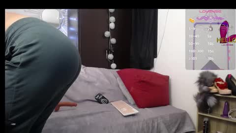 Camila online show from 01/21/25, 10:41