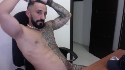 jfenech13071979 online show from 10/26/25, 09:10