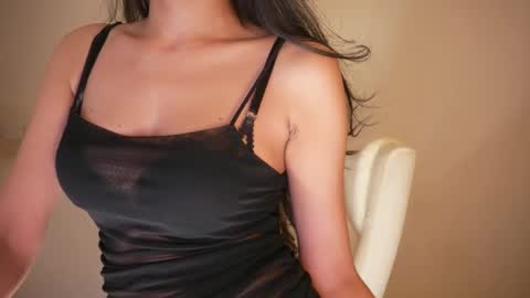 Snapshot of jhaanvi chatting on 12/18/24, 08:25 Jhaanvi online show from 12/18/24, 08:25