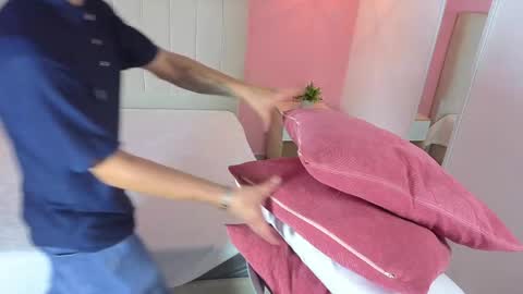 Jhan online show from 04/21/26, 04:08