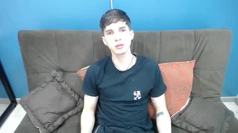 Jheampiero online show from 11/18/25, 02:10