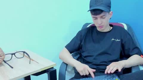 Jheampiero online show from 12/04/25, 01:09