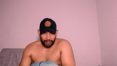 En moreno online show from 11/13/25, 01:32