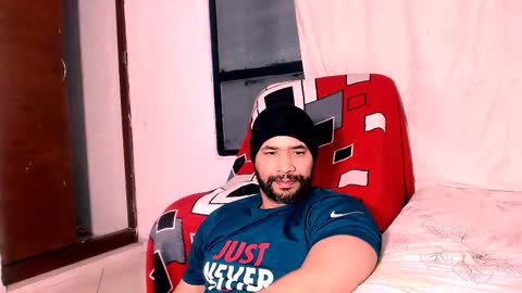 En moreno online show from 11/14/25, 11:02