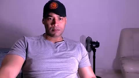 En moreno online show from 11/30/25, 11:53