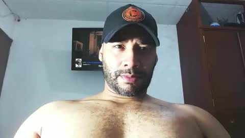 En moreno online show from 12/15/25, 01:10