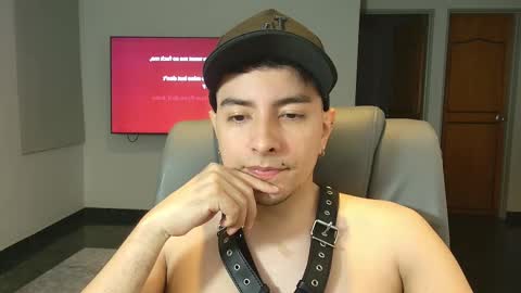 Jhoan Saenz online show from 10/17/25, 03:31