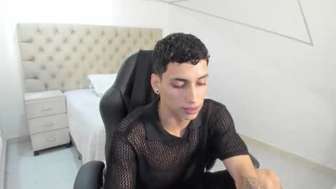 jhoanleandro online show from 09/22/25, 06:15