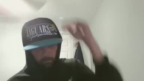 jholls online show from 12/08/24, 01:46