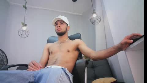 jhon_malo online show from 02/08/25, 03:41
