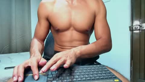 Snapshot of jhon_wich2 chatting on 06/15/26, 05:04 Jhon wich2 online show from 06/15/26, 05:04