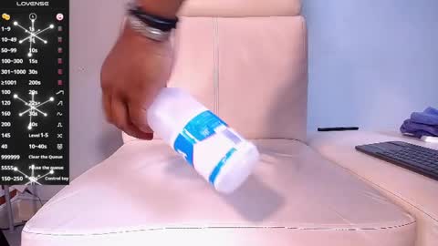 jhon online show from 01/31/25, 12:06