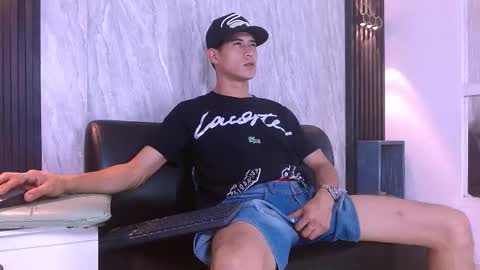 Jhon online show from 01/07/26, 02:14