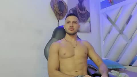 Snapshot of jhonny_flames7 chatting on 12/23/24, 04:01 jhonny online show from 12/23/24, 04:01