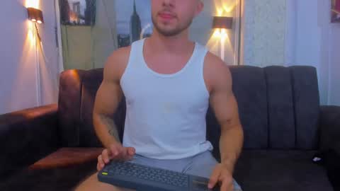 Snapshot of jhonny_flames7 chatting on 02/19/25, 07:06 jhonny online show from 02/19/25, 07:06