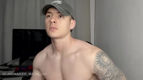 Jhonaiker online show from 03/17/26, 01:54