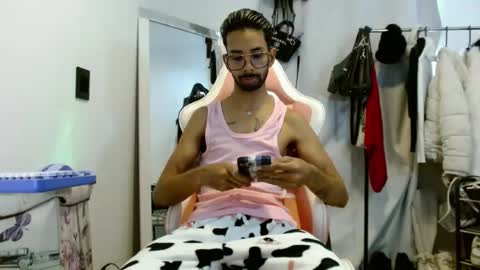 Snapshot of jhonsonvlatino chatting on 06/18/26, 12:42 jhonsonvlatino online show from 06/18/26, 12:42