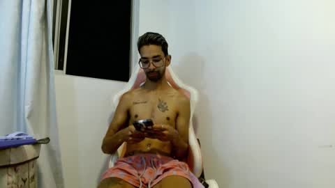 Snapshot of jhonsonvlatino chatting on 06/30/26, 12:44 jhonsonvlatino online show from 06/30/26, 12:44