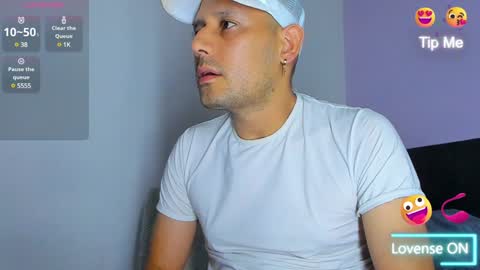 Snapshot of jhonyalzate chatting on 12/02/24, 05:26 Jhony Alzate online show from 12/02/24, 05:26